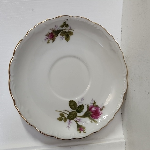 Lipper & Mann Creations Japan Magenta Rose Bud Flower Gold rim Teacup Saucer Set - Picture 2 of 7